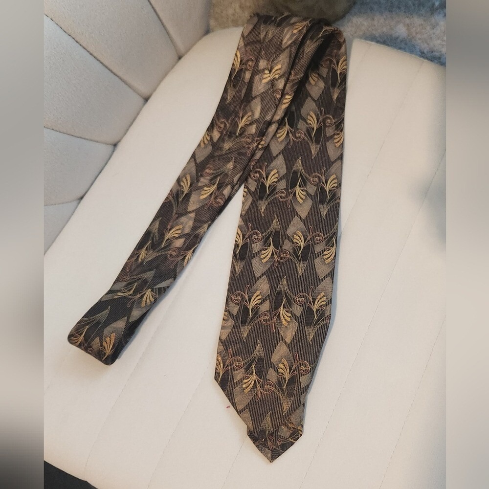 Jos A Bank Signature Collection 100% Silk Tie Olive Gold Made in Italy 59.5x3.75